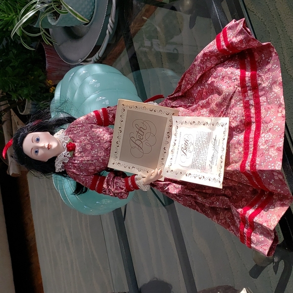 An authentic porcelain doll, Beth from Little Women - Picture 1 of 7
